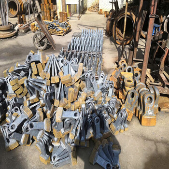 遵義仁懷安山巖錘式破碎機(jī)錘頭PC0910破碎機(jī)錘頭